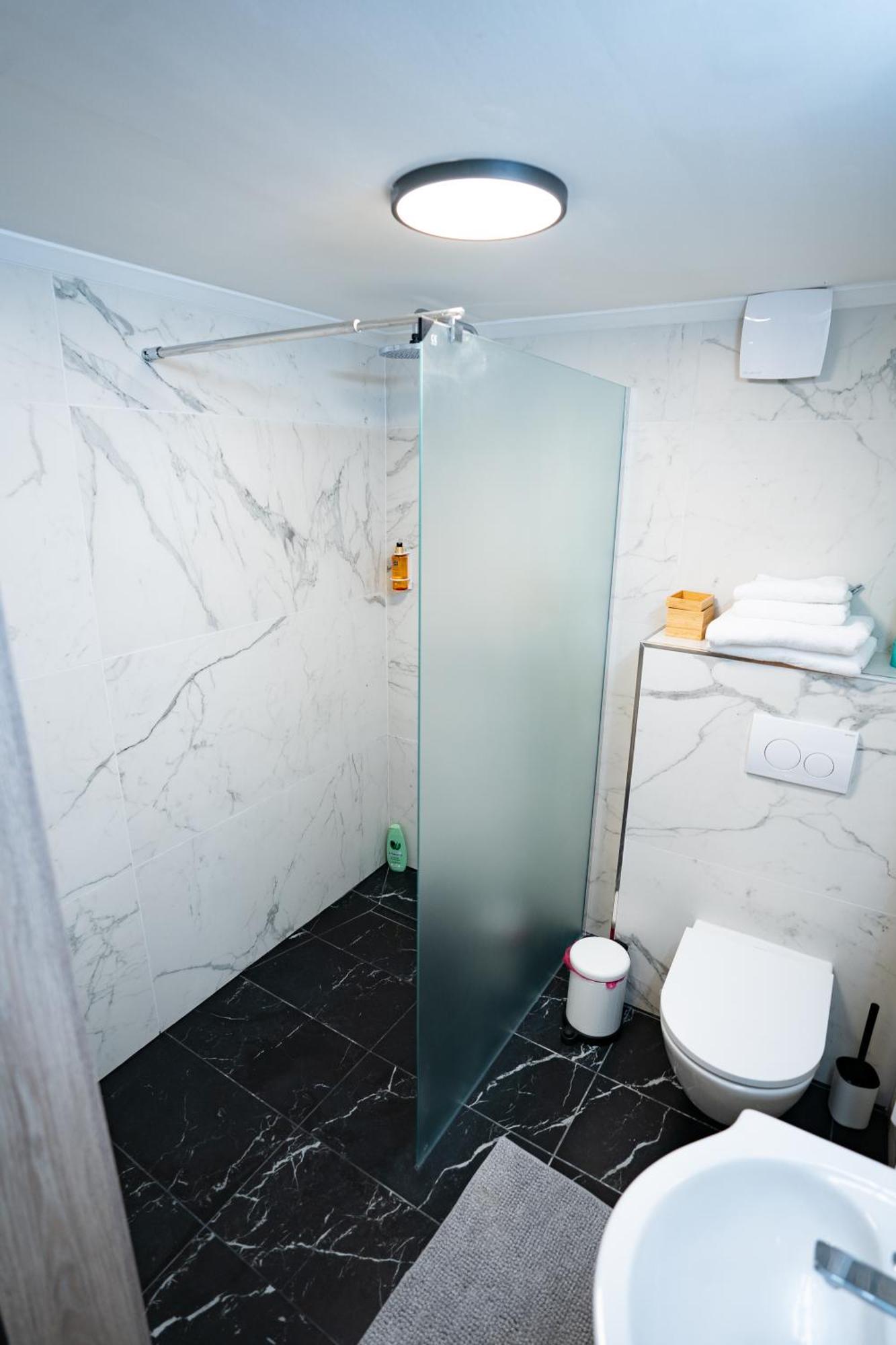 Downtown Double Room Deluxe With Joint Kitchen Budapest Exterior photo